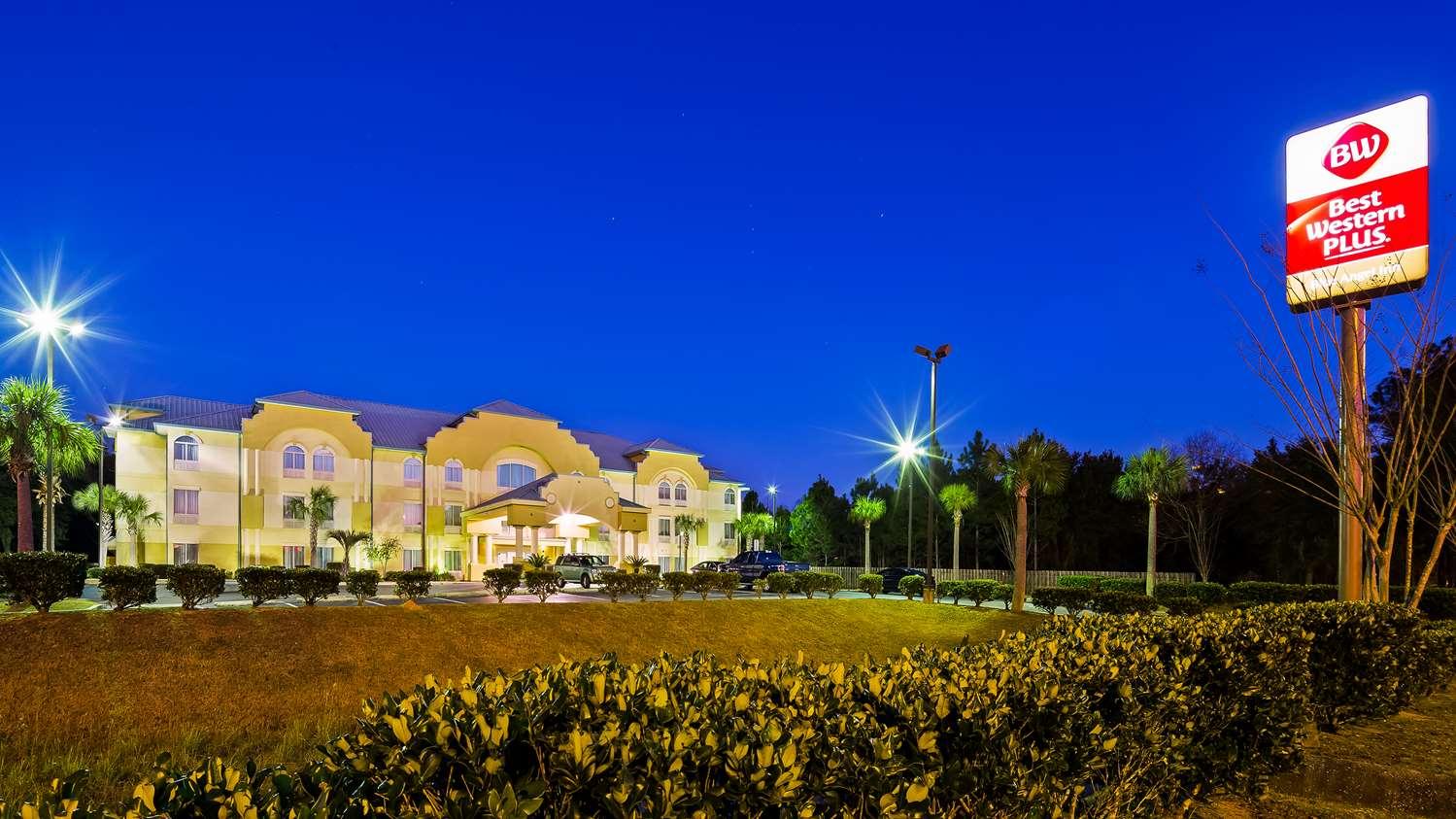 Best Western Plus Blue Angel Inn Пенсакола Екстериор снимка